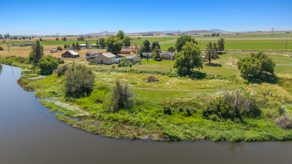 KLAMATH FALLS, Oregon, 97603, United States, 3 Bedrooms Bedrooms, ,2 BathroomsBathrooms,Residential,For Sale,1984285
