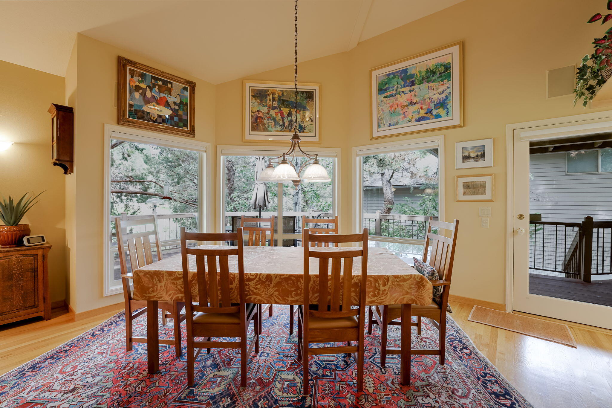 Bend, Oregon, 97703, United States, 3 Bedrooms Bedrooms, ,3 BathroomsBathrooms,Residential,For Sale,1911486