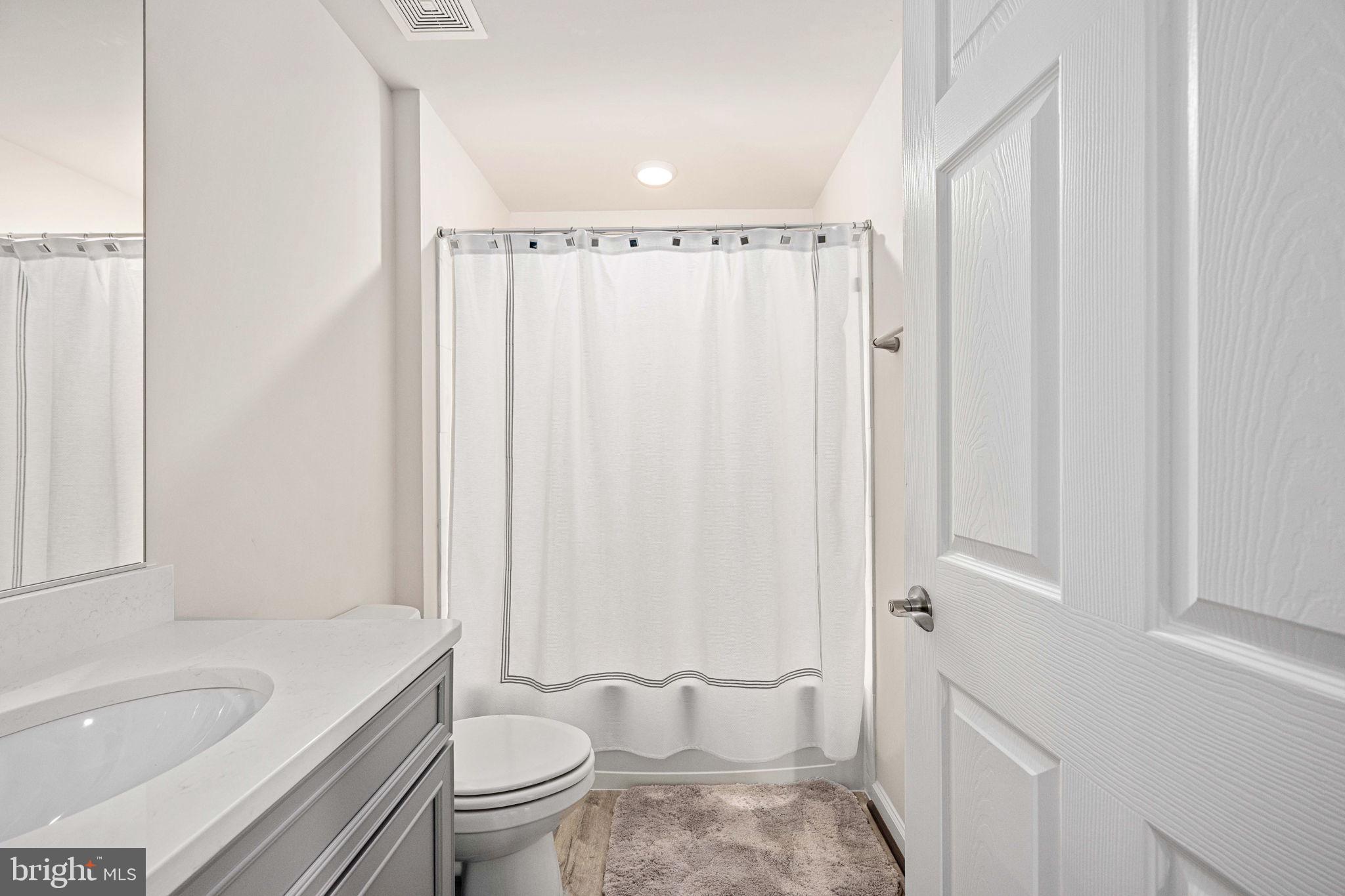 Fredericksburg, Virginia, 22406, United States, 2 Bedrooms Bedrooms, ,3 BathroomsBathrooms,Residential,For Sale,1978338