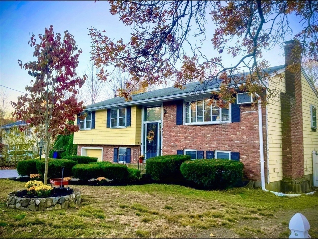 Braintree, Massachusetts, 02184, United States, 4 Bedrooms Bedrooms, ,2 BathroomsBathrooms,Residential,For Sale,1988113