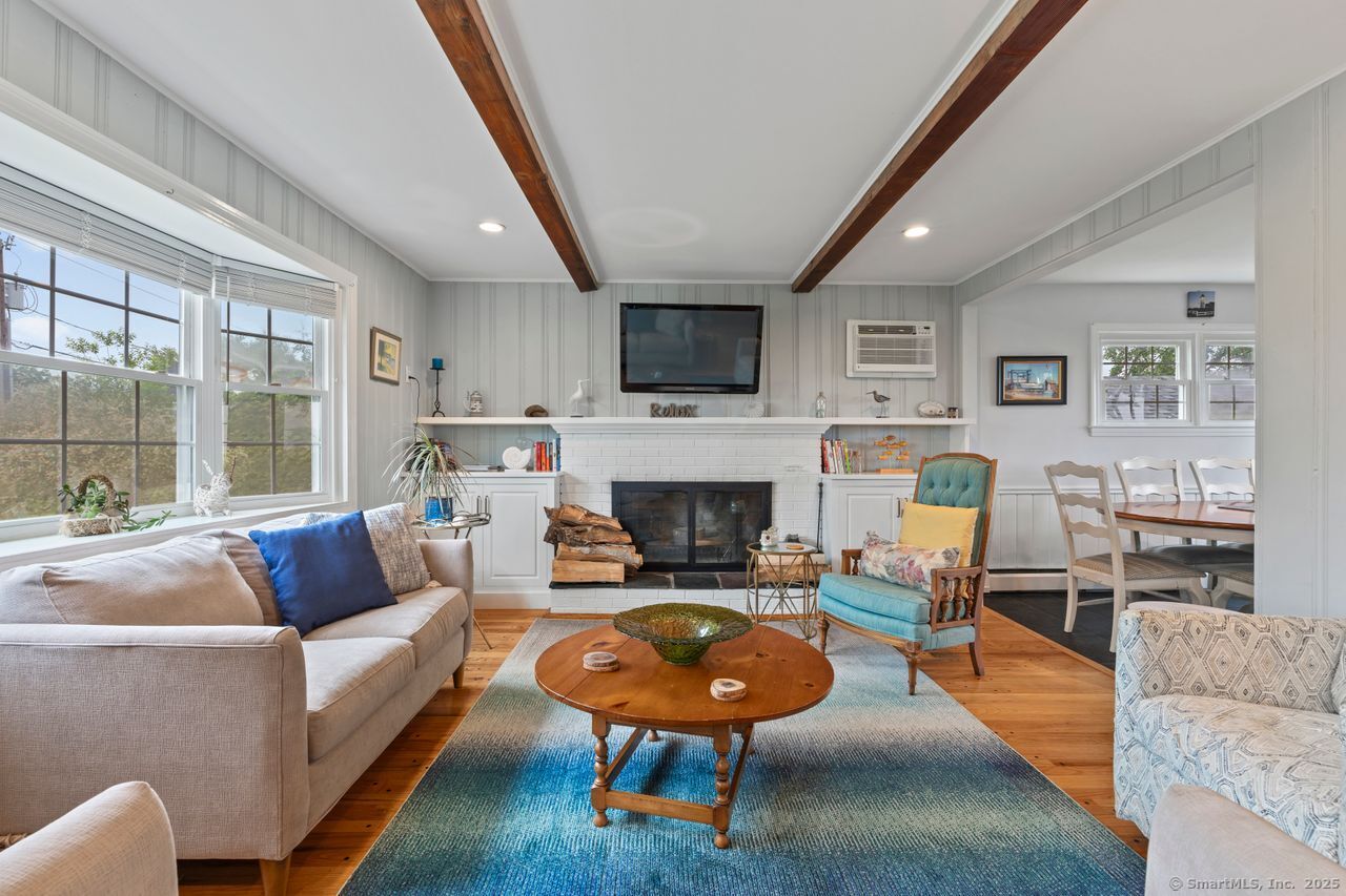 Guilford, Connecticut, 06437, United States, 3 Bedrooms Bedrooms, ,2 BathroomsBathrooms,Residential,For Sale,1906162