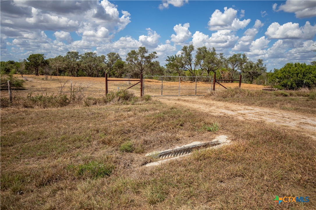 Cuero, Texas, 77954, United States, ,Residential,For Sale,1963995