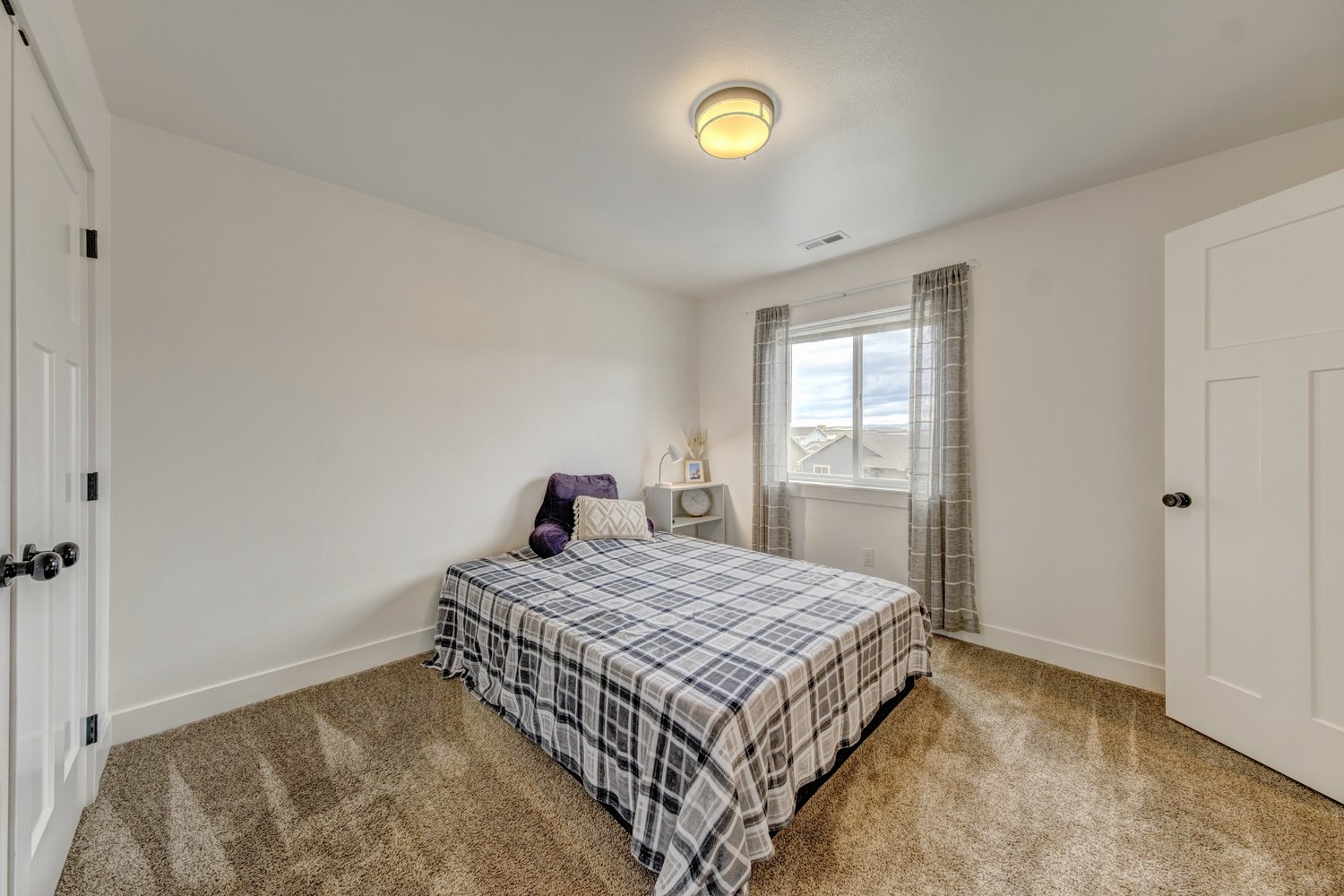 Ranchester, Wyoming, 82839, United States, 4 Bedrooms Bedrooms, ,3 BathroomsBathrooms,Residential,For Sale,1990445