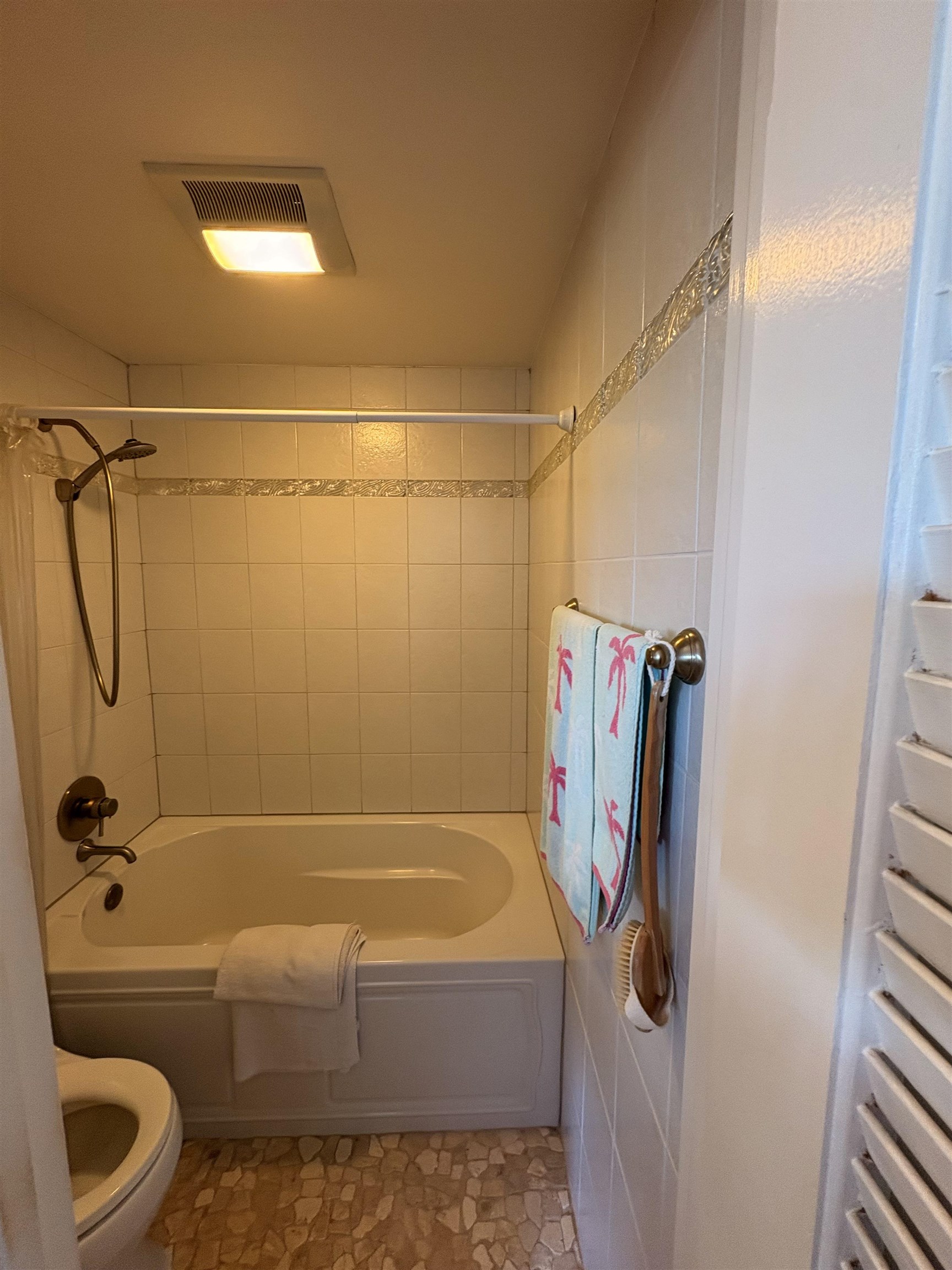 Kihei, Hawaii, 96753-9998, United States, 1 Bedroom Bedrooms, ,2 BathroomsBathrooms,Residential,For Sale,1948045