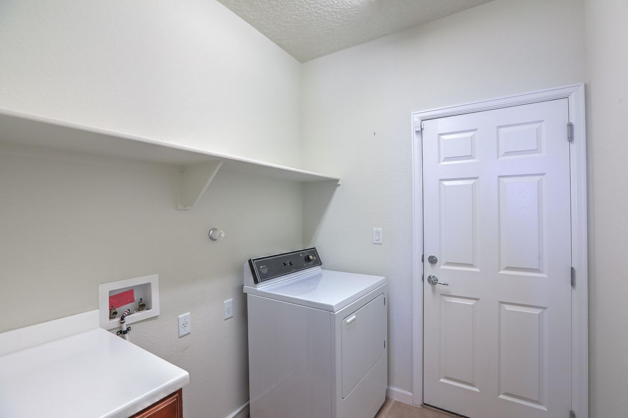 Rio Rancho, New Mexico, 87124, United States, 4 Bedrooms Bedrooms, ,3 BathroomsBathrooms,Residential,For Sale,1987621