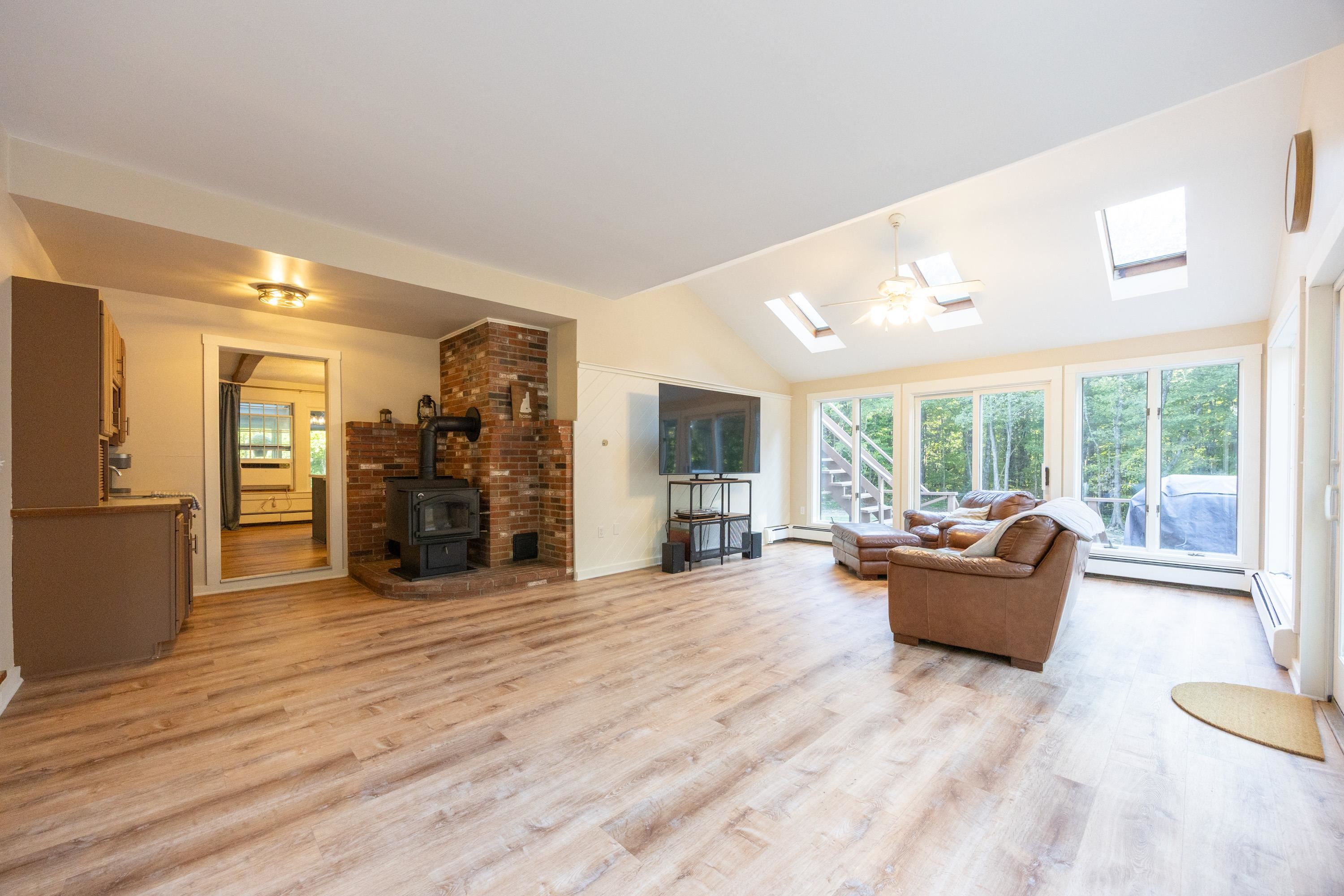 Pembroke, New Hampshire, 03275, United States, 4 Bedrooms Bedrooms, ,3 BathroomsBathrooms,Residential,For Sale,1925461