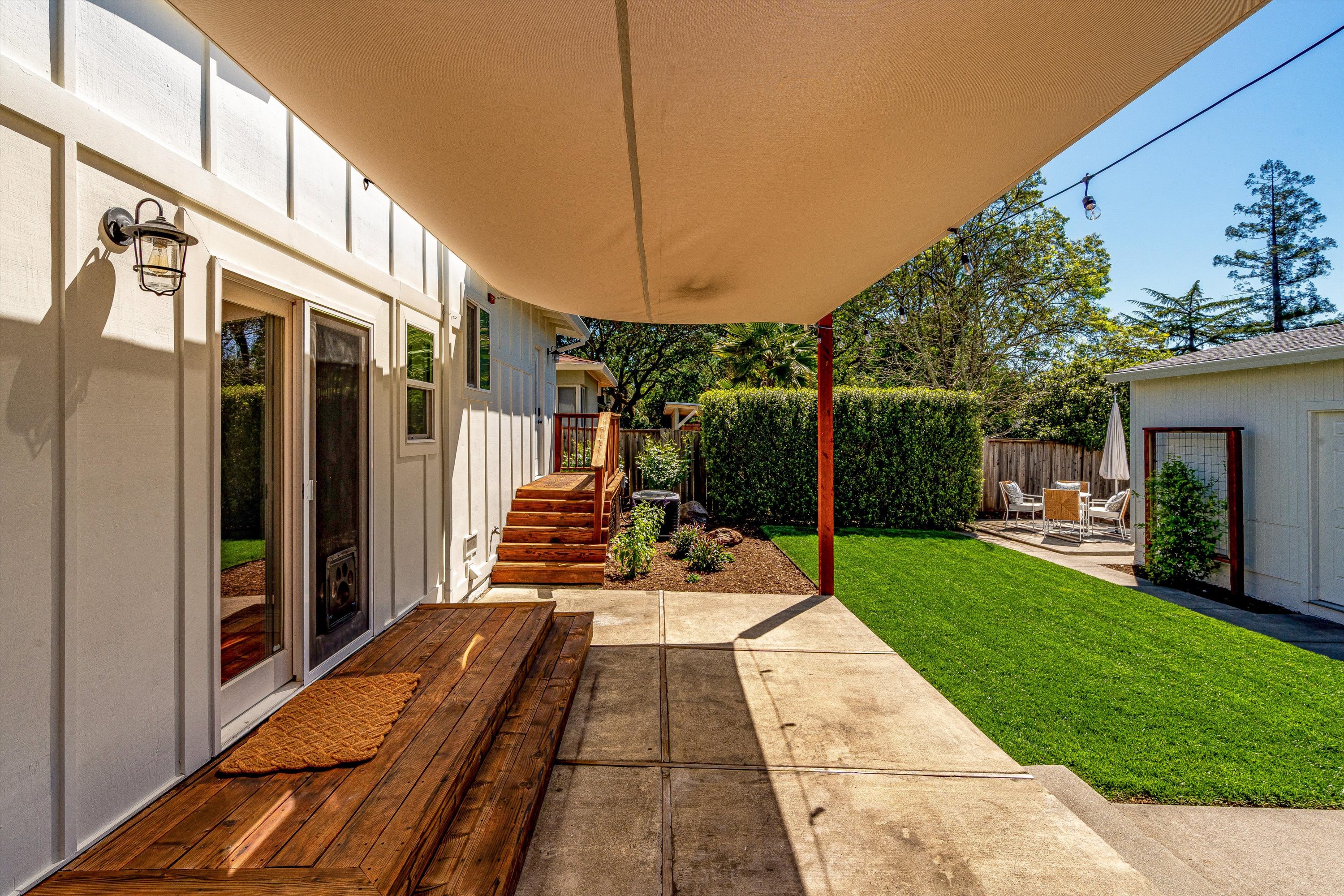  18428 4th  Avenue - 物件實景