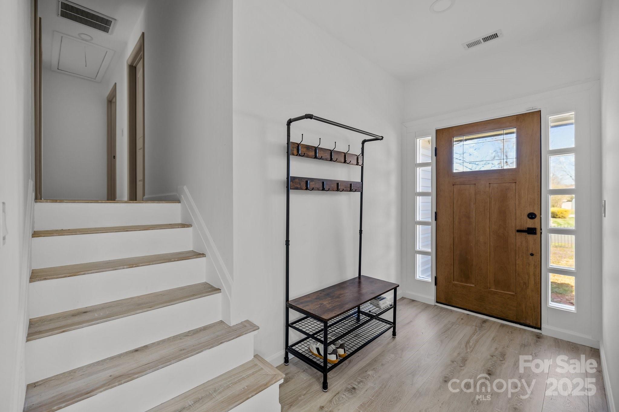 Matthews, North Carolina, 28105, United States, 5 Bedrooms Bedrooms, ,4 BathroomsBathrooms,Residential,For Sale,2003346