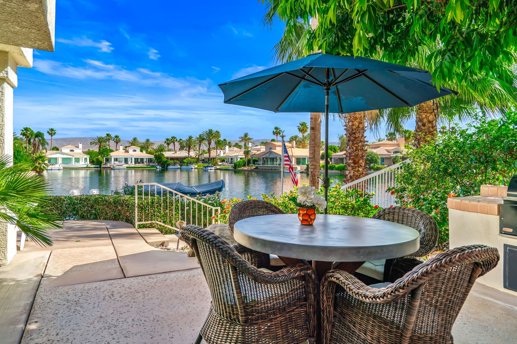  where  desert light meets the water’s edge - 物件實景