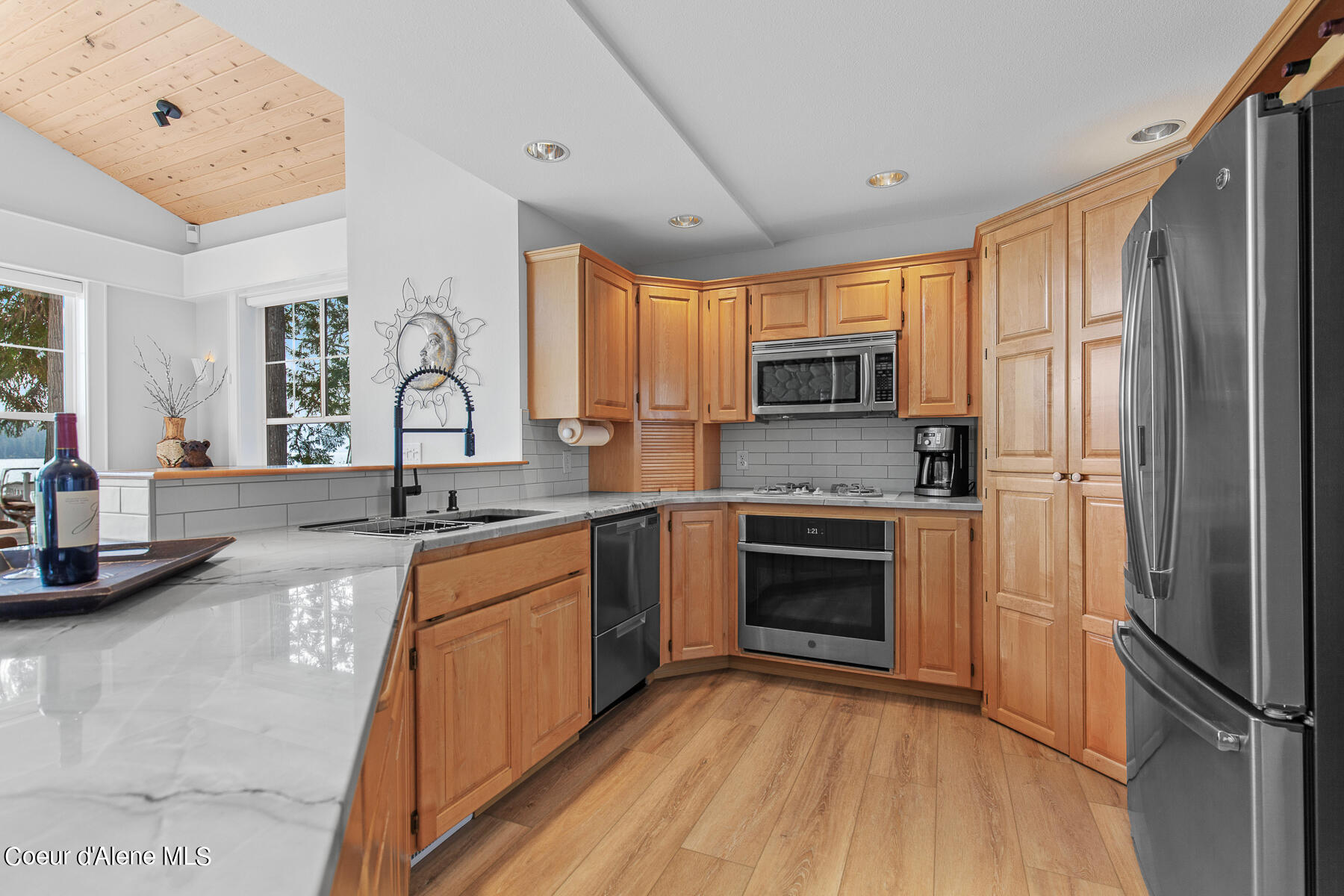 Coolin, Idaho, 83821, United States, 5 Bedrooms Bedrooms, ,3 BathroomsBathrooms,Residential,For Sale,1763171