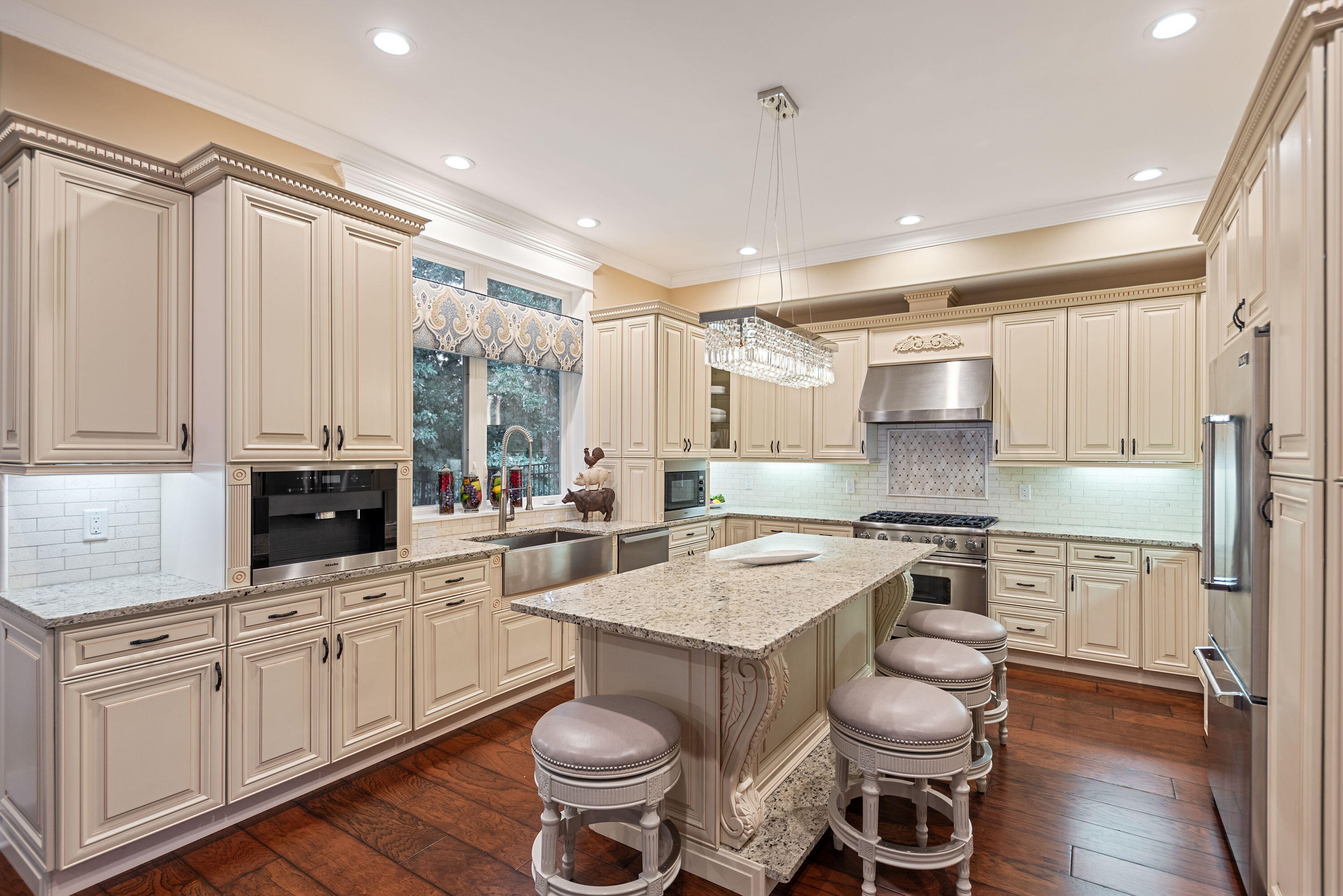 New Buffalo, Michigan, 49117, United States, 5 Bedrooms Bedrooms, ,4 BathroomsBathrooms,Residential,For Sale,1940411