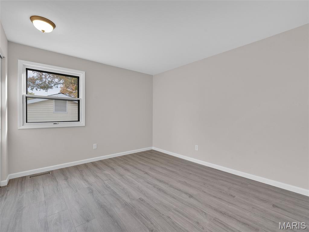 Ballwin, Missouri, 63011, United States, 5 Bedrooms Bedrooms, ,3 BathroomsBathrooms,Residential,For Sale,1992097