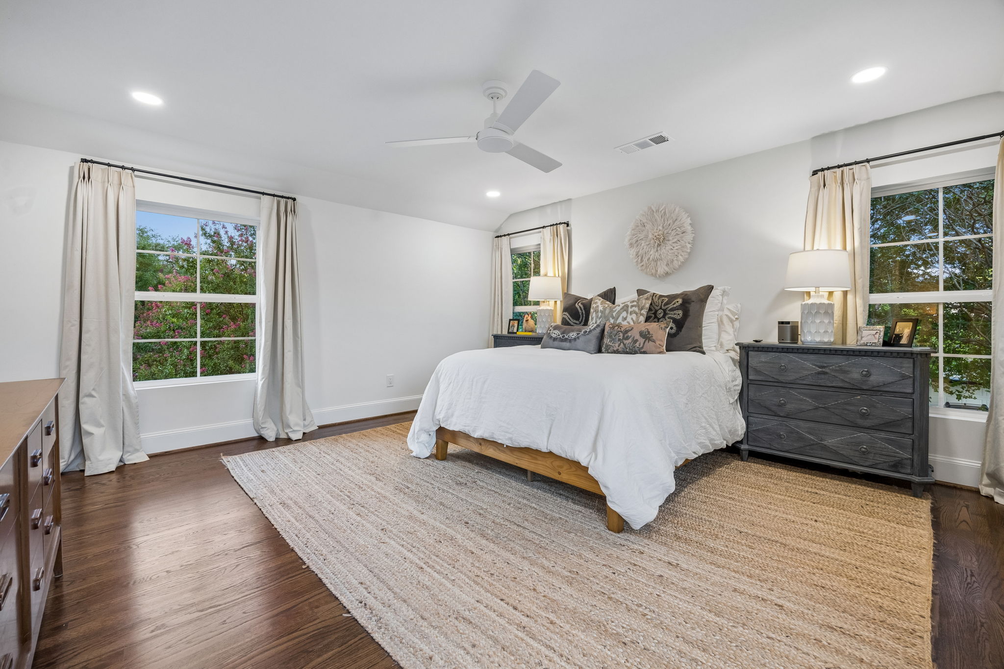  European Elegance Meets Timeless Lakewood Charm - 物件實景