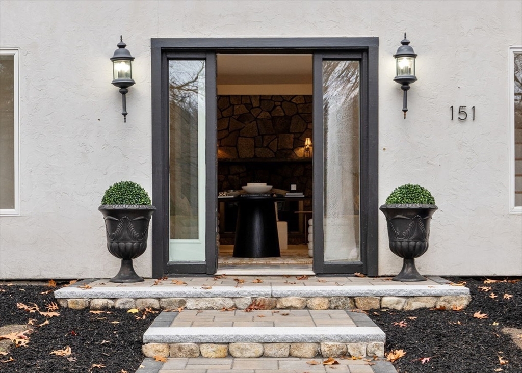 Westwood, Massachusetts, 02090, United States, 4 Bedrooms Bedrooms, ,3 BathroomsBathrooms,Residential,For Sale,1991844