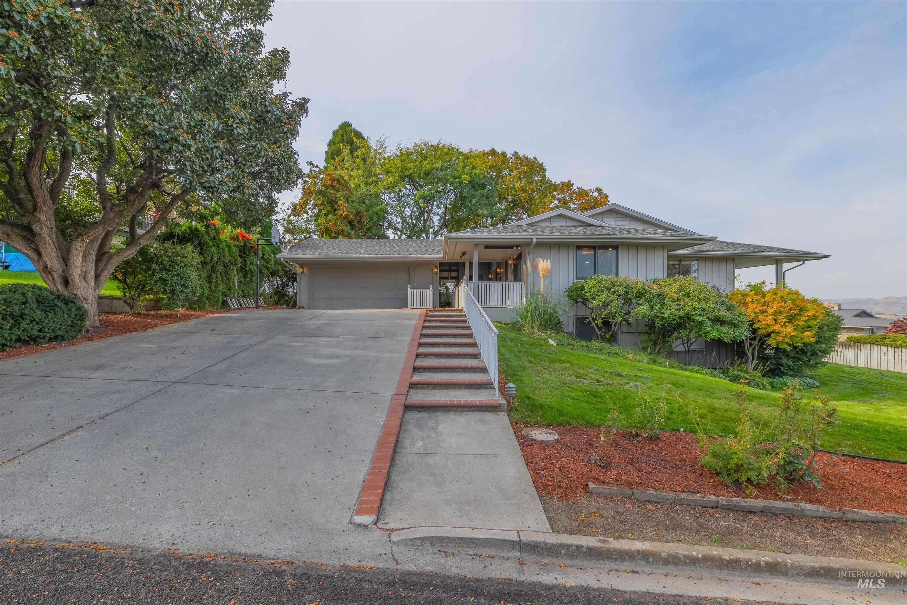 Lewiston, Idaho, 83501, United States, 4 Bedrooms Bedrooms, ,Residential,For Sale,1862440