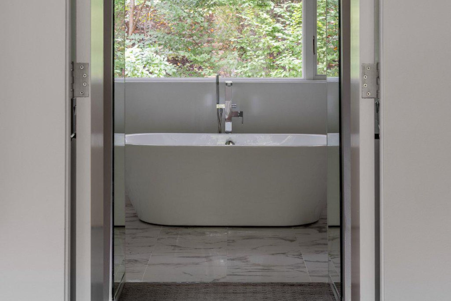  6016 Chesterbrook Road, Mclean, VA, 22101 - 物件實景
