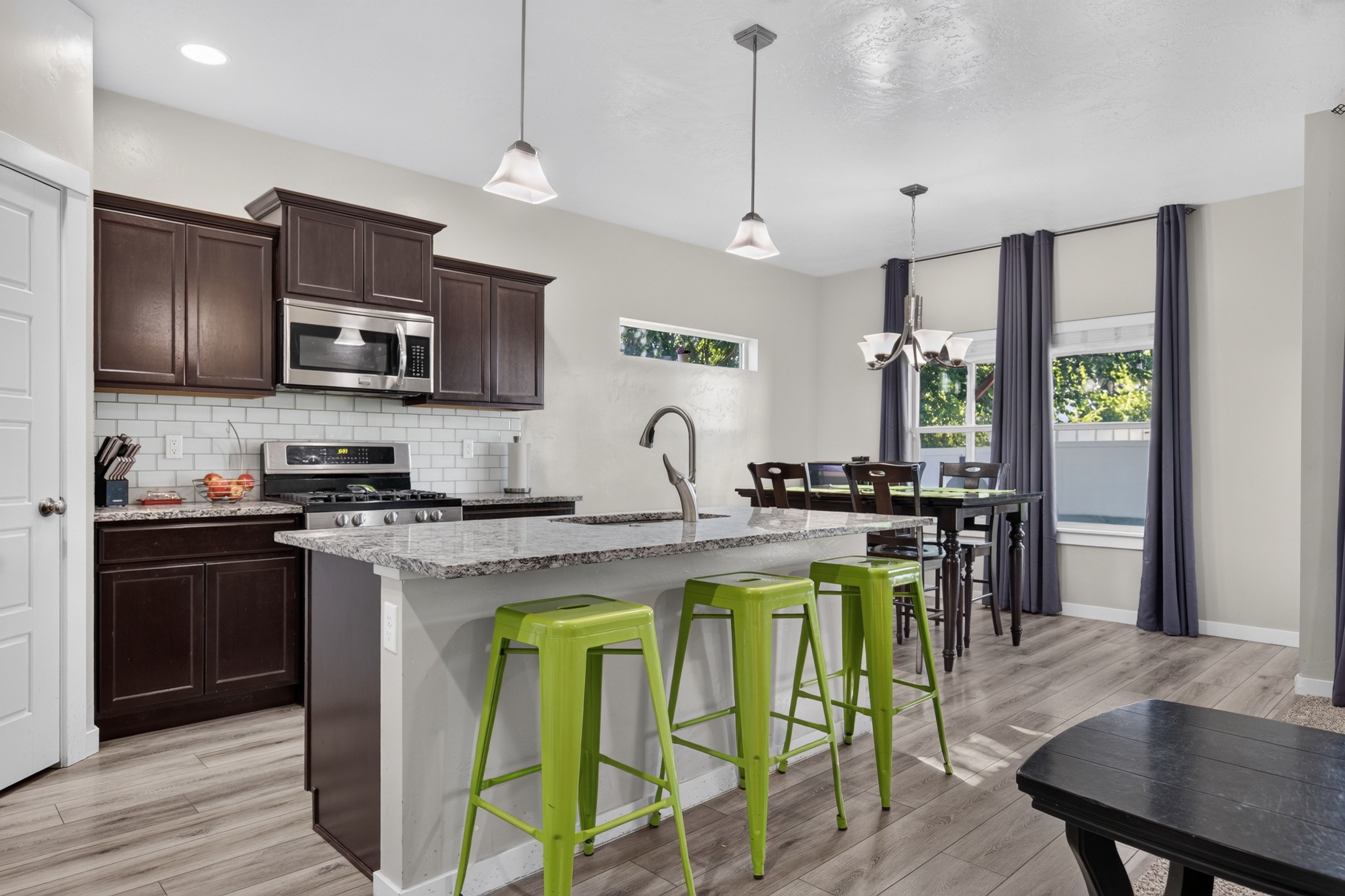 Single Level with Bonus Room and RV Parking in the Heart of SW Boise - 物件實景