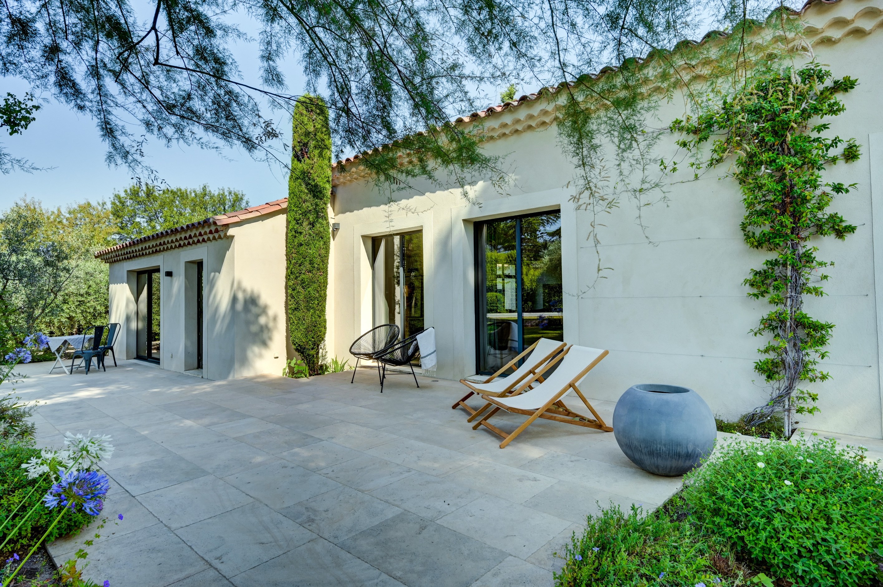  Exclusive. Rare in Eygalières, beautiful renovated house in the village center … - 物件實景