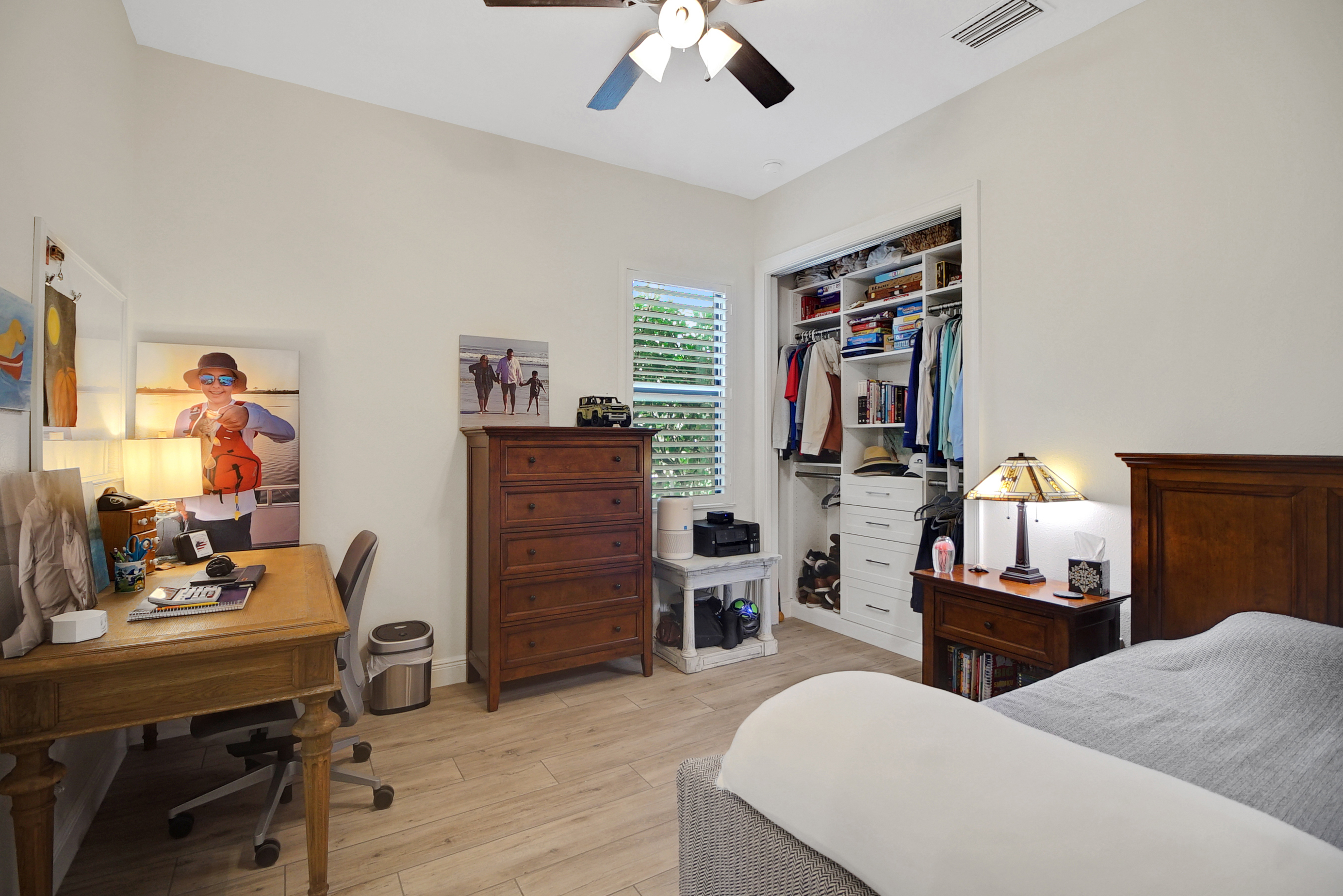 Lady Lake, Florida, 32159, United States, 4 Bedrooms Bedrooms, ,3 BathroomsBathrooms,Residential,For Sale,2005664