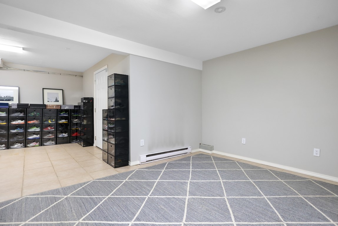 Derry, New Hampshire, 03038, United States, 3 Bedrooms Bedrooms, ,3 BathroomsBathrooms,Residential,For Sale,1886983