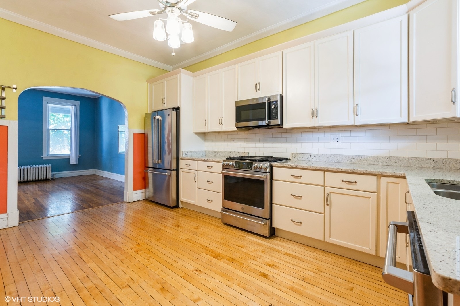Chicago, Illinois, 60647, United States, 2 Bedrooms Bedrooms, ,1 BathroomBathrooms,Residential,For Sale,1885460