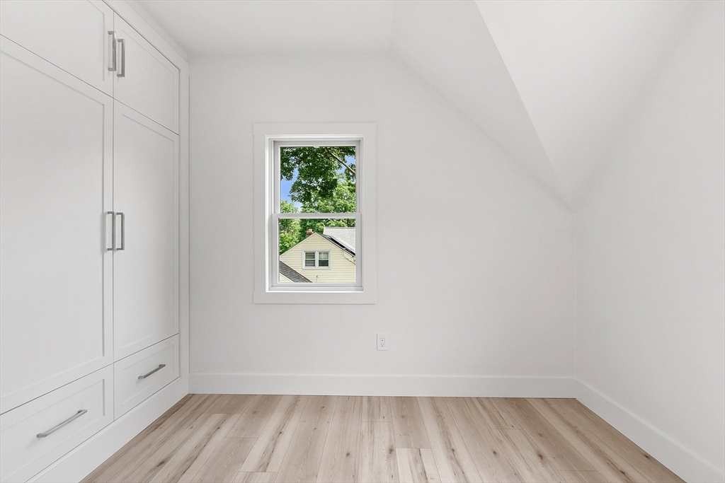 Leominster, Massachusetts, 01453, United States, 3 Bedrooms Bedrooms, ,2 BathroomsBathrooms,Residential,For Sale,1912072