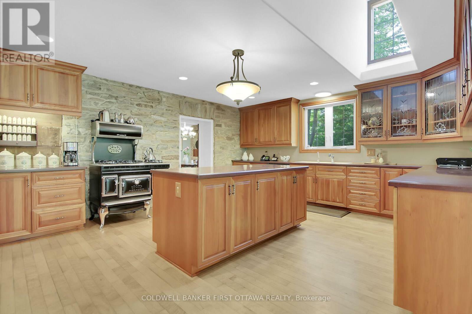 BECKWITH, Ontario, K7C 0S9, CA, 3 Bedrooms Bedrooms, ,2 BathroomsBathrooms,Residential,For Sale,1875056