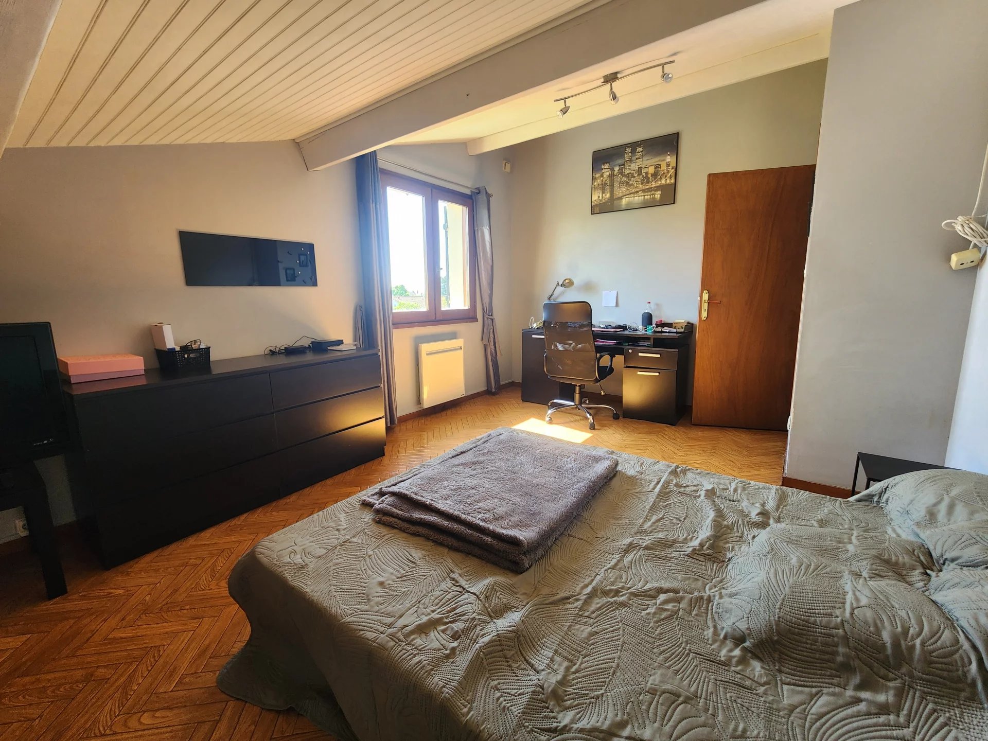 Mérignac, New Aquitaine, 33700, FR, 4 Bedrooms Bedrooms, ,2 BathroomsBathrooms,Residential,For Sale,1796926