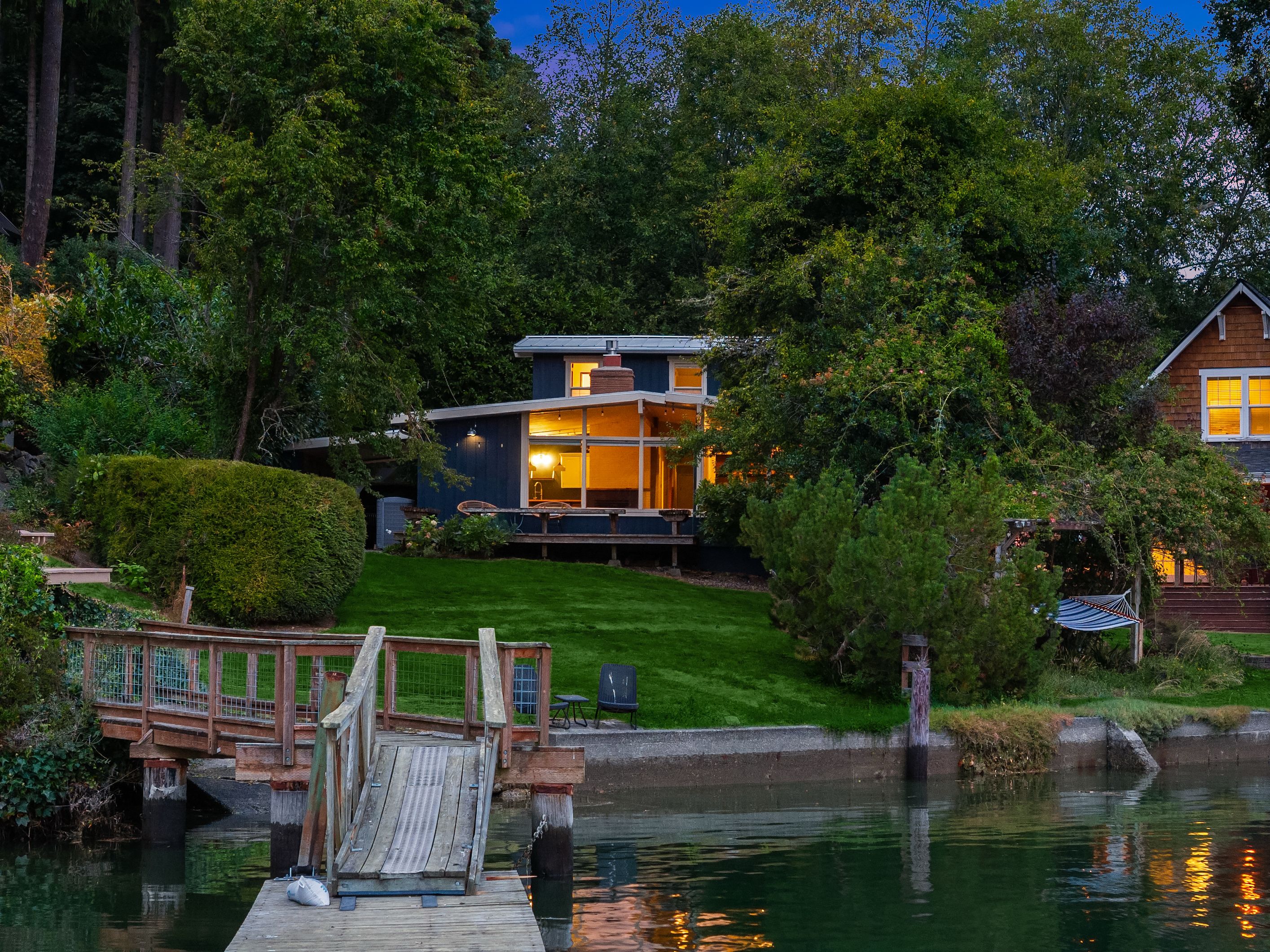  15122 & 15128 NE Anna Vera Lane, Bainbridge Island, WA 98110 - 物件實景