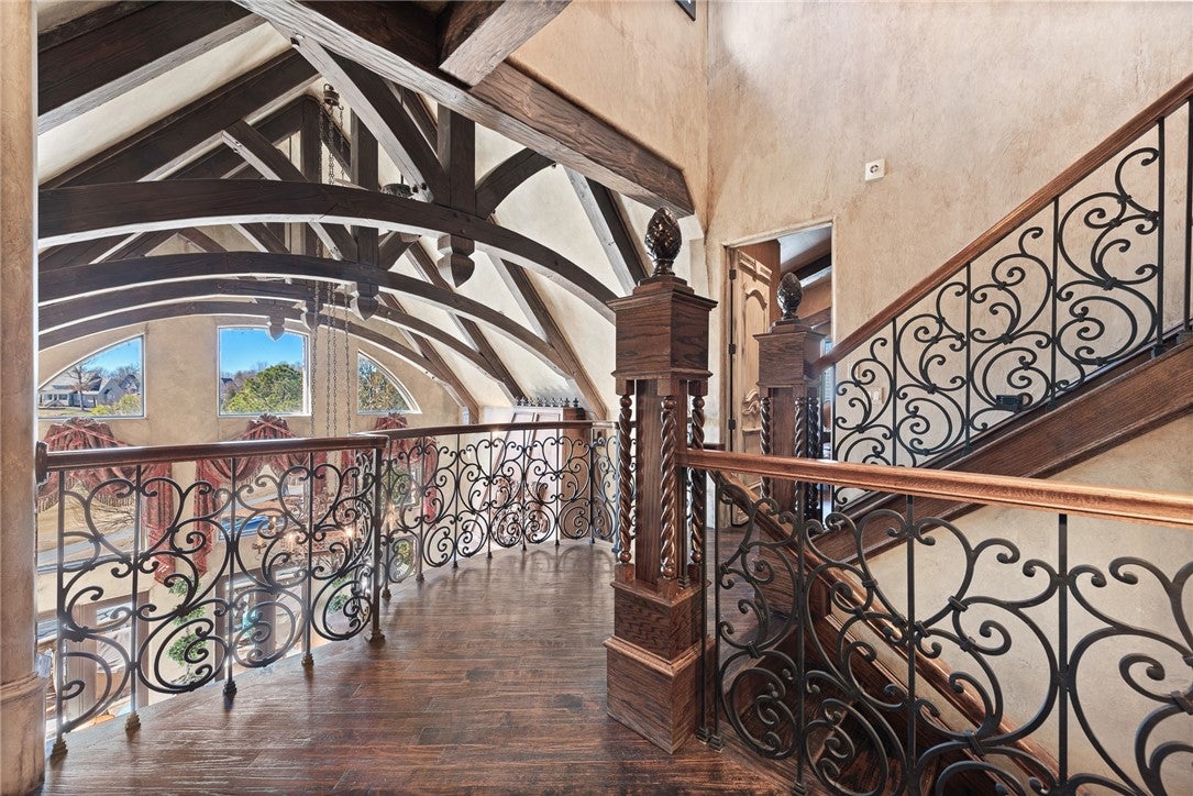 Rogers, Arkansas, 72758, United States, 5 Bedrooms Bedrooms, ,9 BathroomsBathrooms,Residential,For Sale,2003084