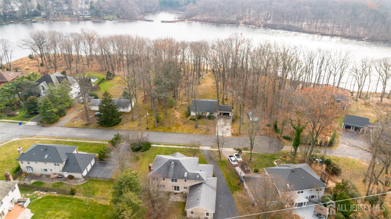 North Brunswick, New Jersey, 08902, United States, 5 Bedrooms Bedrooms, ,3 BathroomsBathrooms,Residential,For Sale,2002843