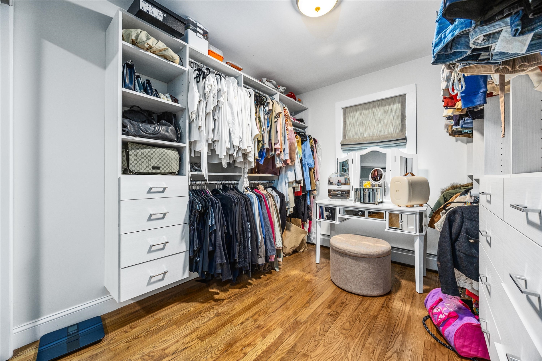 Howard Beach, New York, 11414, United States, 6 Bedrooms Bedrooms, ,2 BathroomsBathrooms,Residential,For Sale,2005661