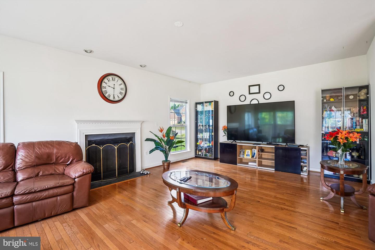 Woodbridge, Virginia, 22193, United States, 4 Bedrooms Bedrooms, ,5 BathroomsBathrooms,Residential,For Sale,1950998