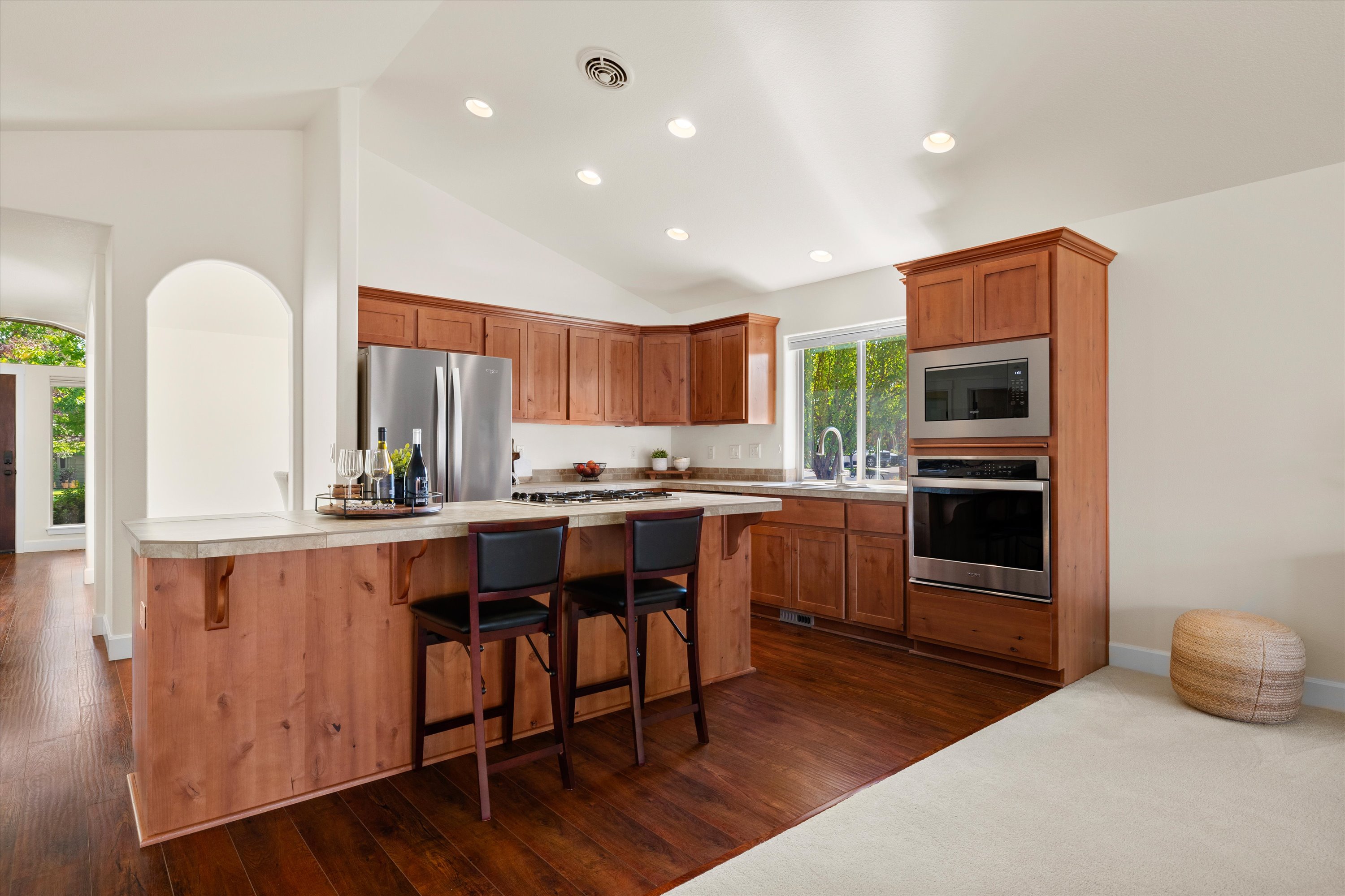 Bend, Oregon, 97702, United States, 3 Bedrooms Bedrooms, ,2 BathroomsBathrooms,Residential,For Sale,1941729