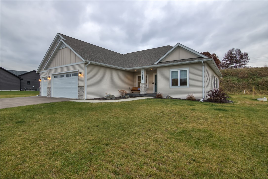 Eleva, Wisconsin, 54738, United States, 5 Bedrooms Bedrooms, ,3 BathroomsBathrooms,Residential,For Sale,1989894