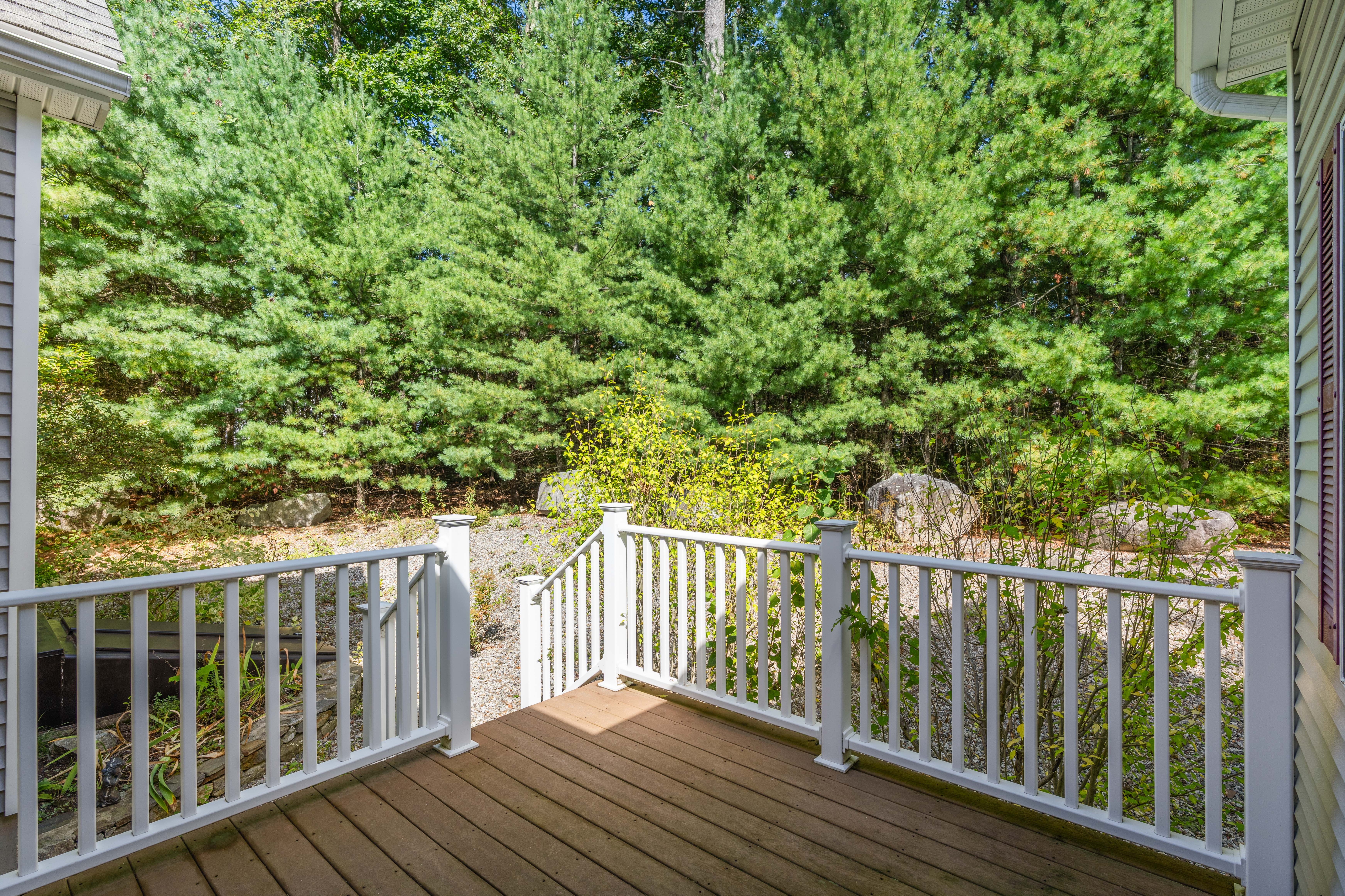  21 Steinbeck Street, Tyngsborough, MA, 01879 - 物件實景