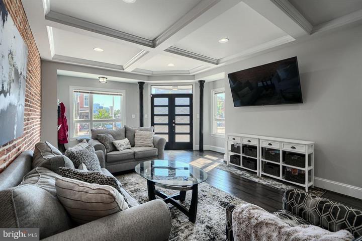 Baltimore, Maryland, 21230, United States, 5 Bedrooms Bedrooms, ,7 BathroomsBathrooms,Residential,For Sale,1920297