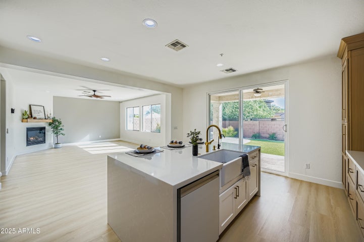 Peoria, Arizona, 85383, United States, 4 Bedrooms Bedrooms, ,4 BathroomsBathrooms,Residential,For Sale,1993879