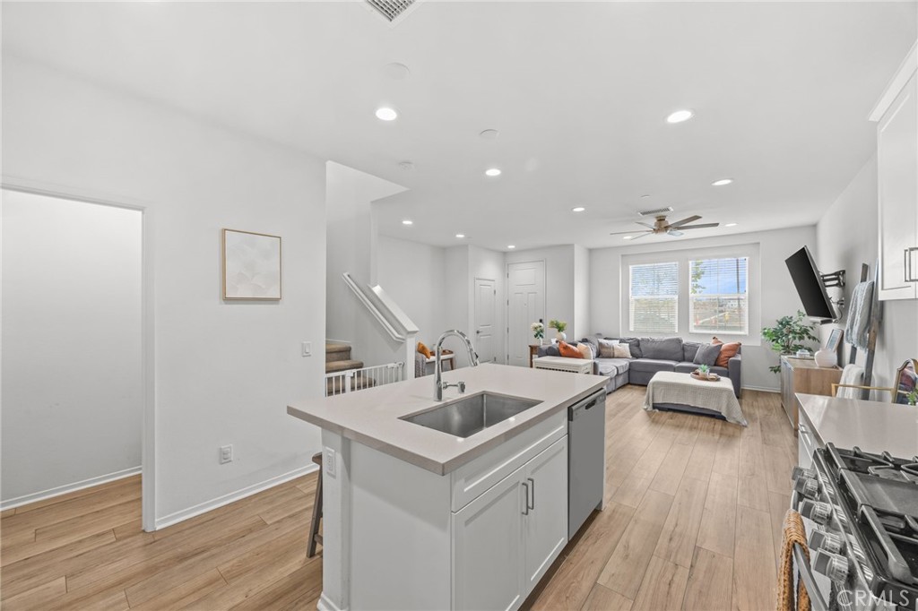Chino, California, 91708, United States, 3 Bedrooms Bedrooms, ,3 BathroomsBathrooms,Residential,For Sale,2026423