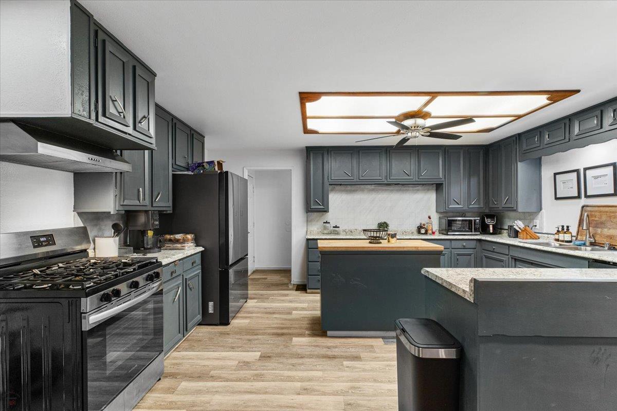 Escalon, California, 95320, United States, 6 Bedrooms Bedrooms, ,3 BathroomsBathrooms,Residential,For Sale,1977867