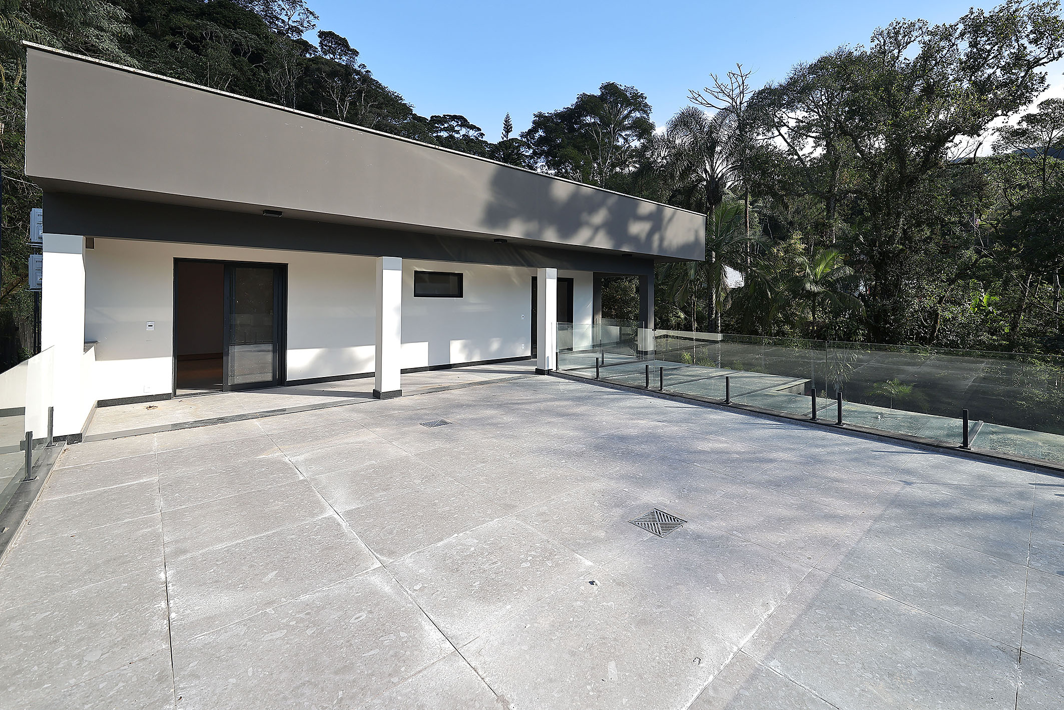  Newly built contemporary residence with panoramic views in gated community - 物件實景