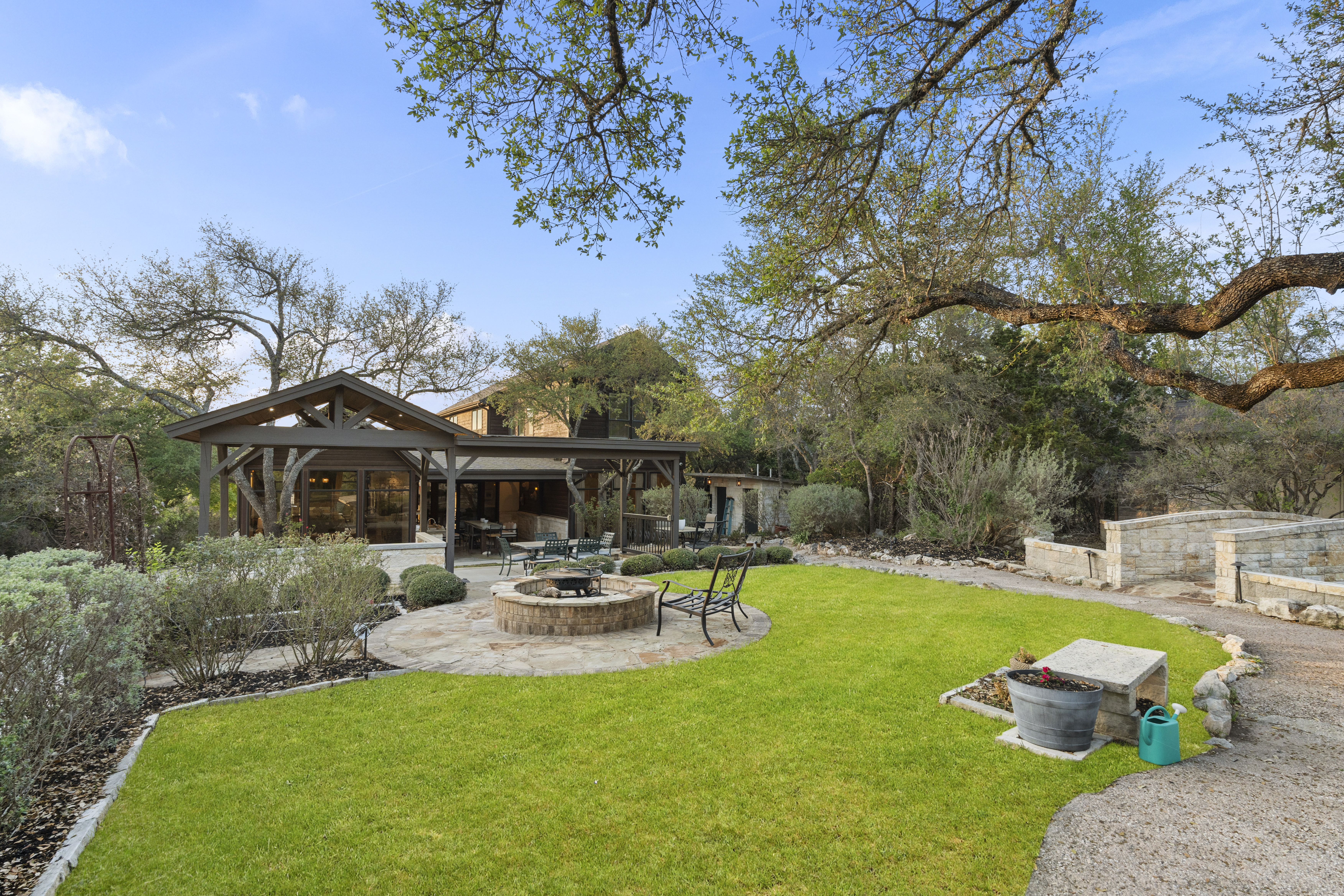  Spring Branch Luxury on 2.3 Acres - 物件實景