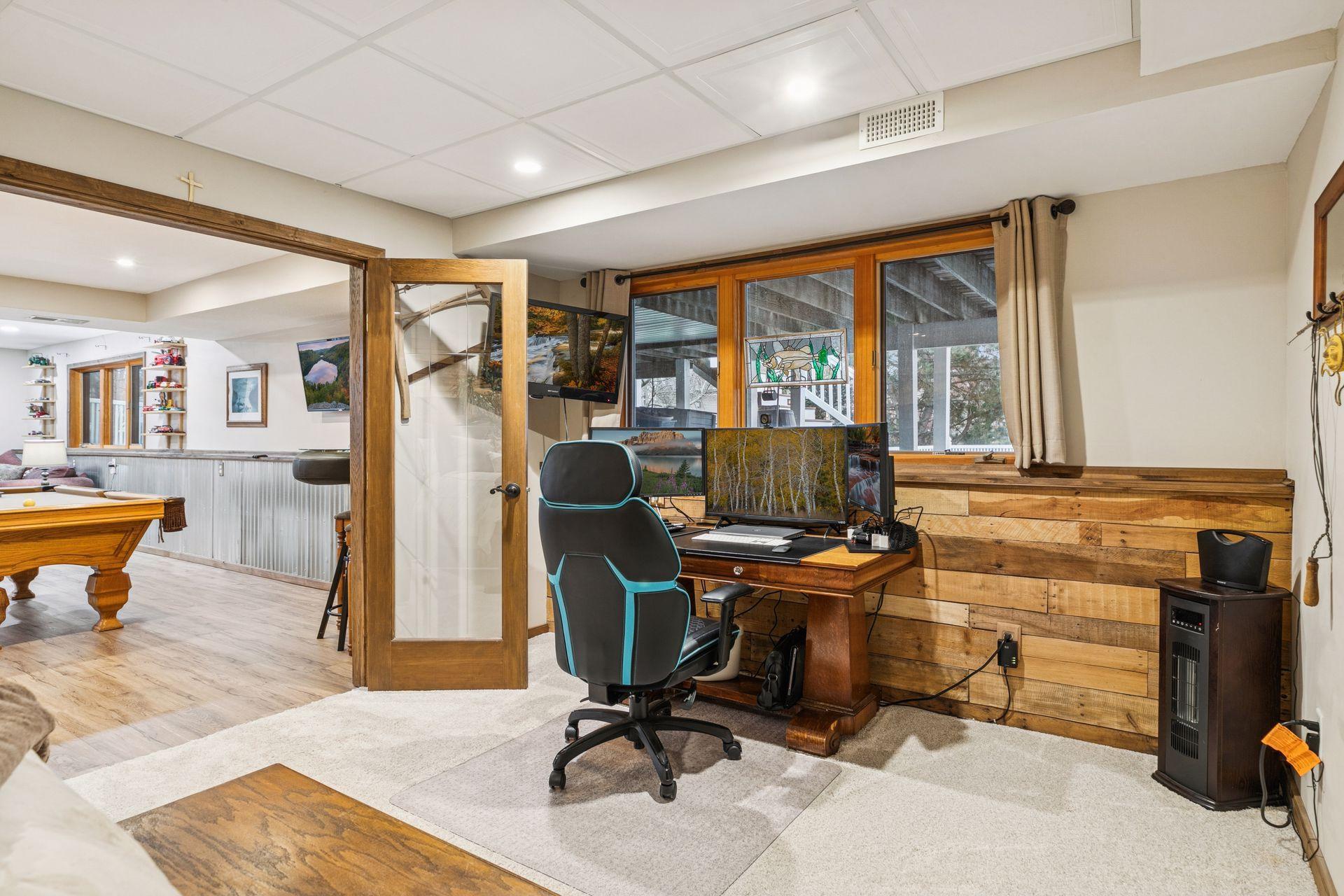 Woodbury, Minnesota, 55129, United States, 5 Bedrooms Bedrooms, ,3 BathroomsBathrooms,Residential,For Sale,1998443