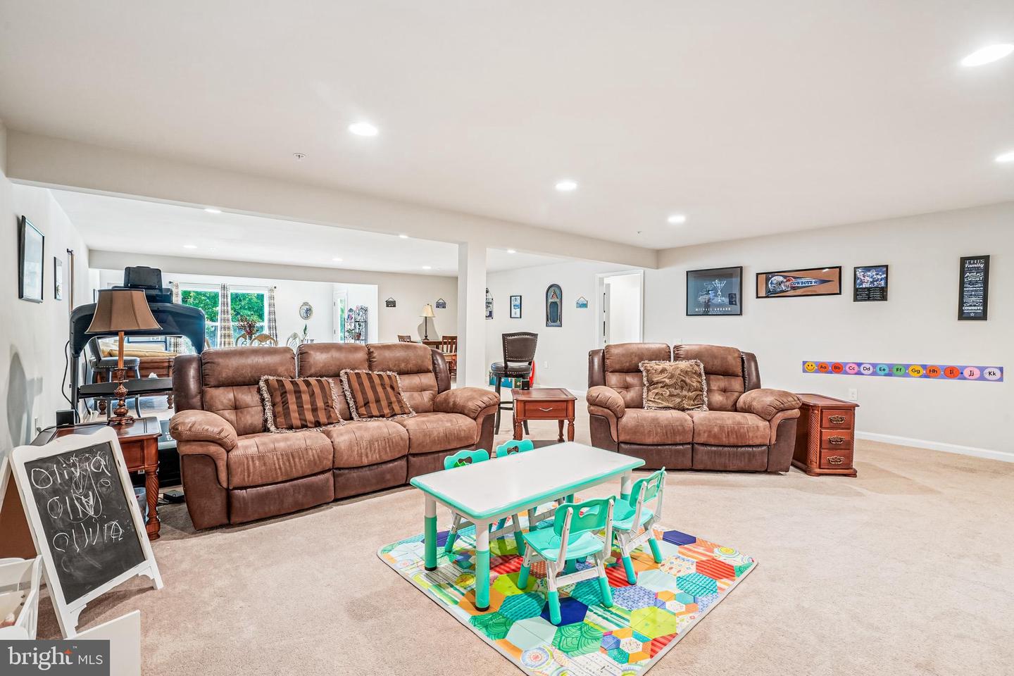 FREDERICKSBURG, Virginia, 22406, United States, 4 Bedrooms Bedrooms, ,4 BathroomsBathrooms,Residential,For Sale,1988261