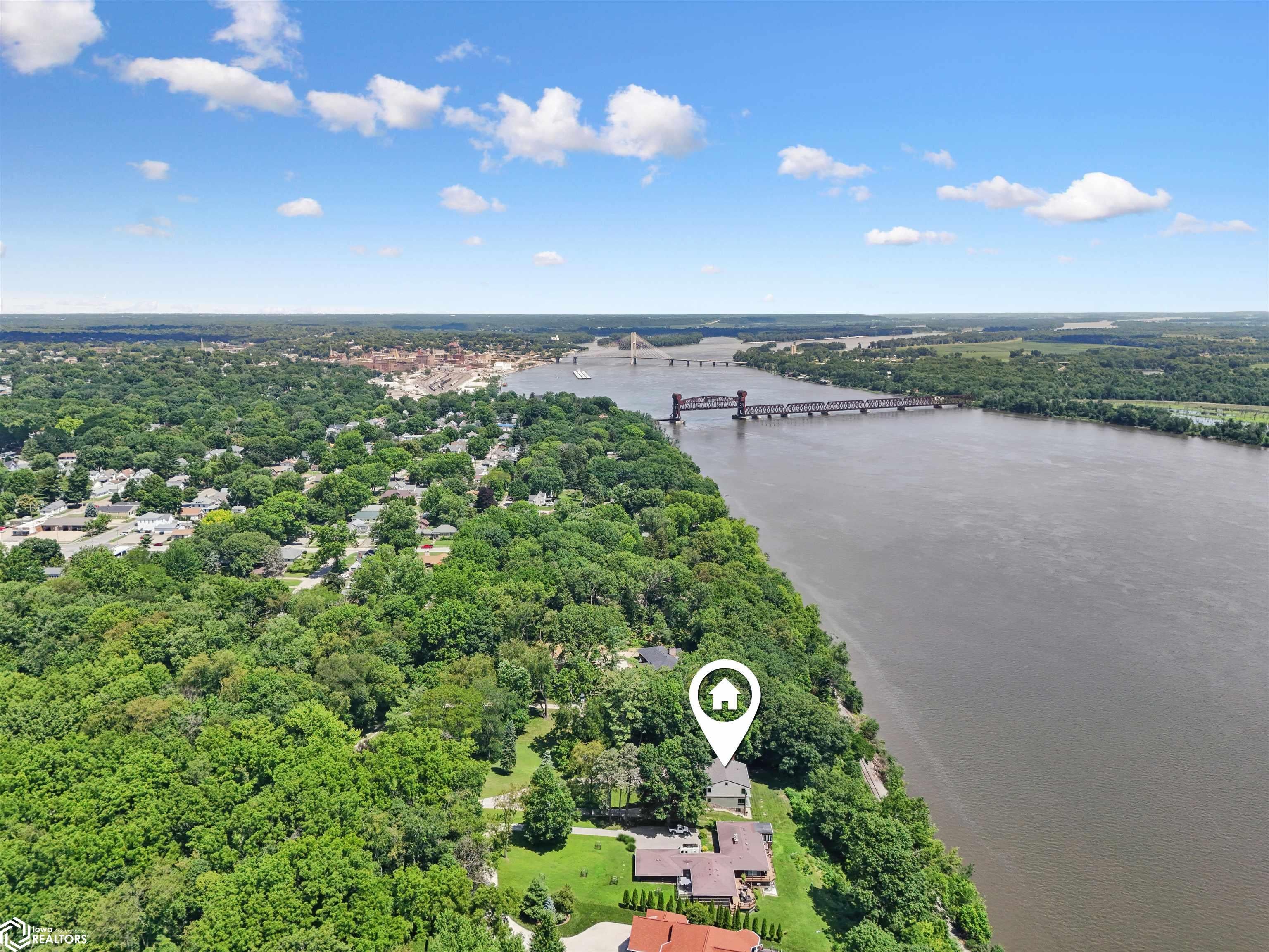 Burlington, Iowa, 52601, United States, 3 Bedrooms Bedrooms, ,3 BathroomsBathrooms,Residential,For Sale,1879200