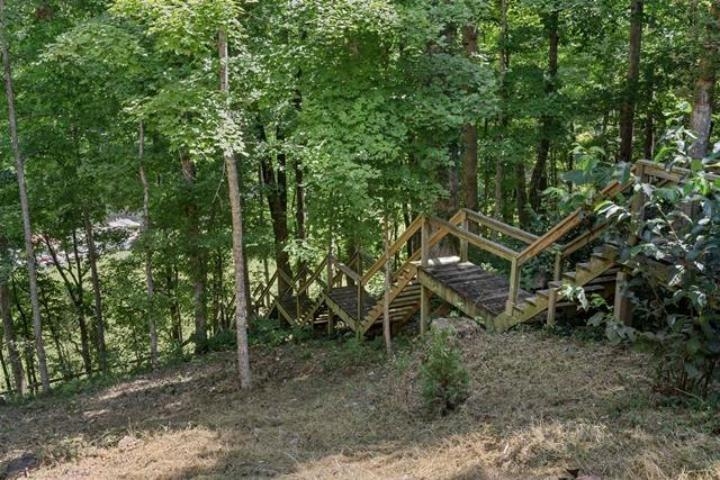Fountain Run, Kentucky, 42133, United States, 4 Bedrooms Bedrooms, ,3 BathroomsBathrooms,Residential,For Sale,1827349