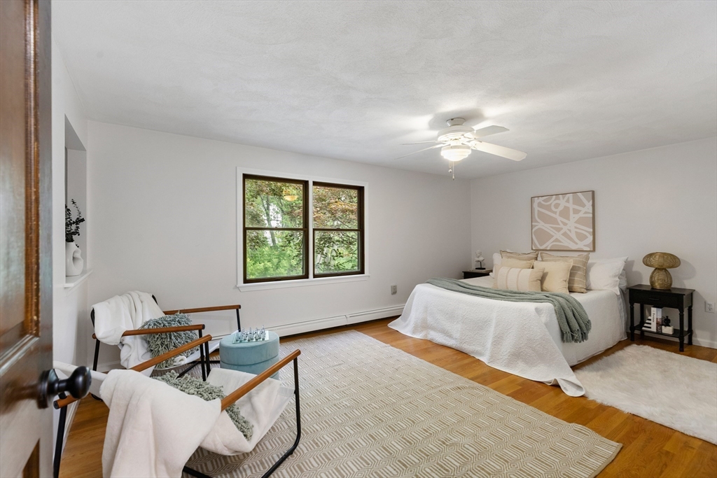 Malden, Massachusetts, 02148, United States, 2 Bedrooms Bedrooms, ,2 BathroomsBathrooms,Residential,For Sale,1993840