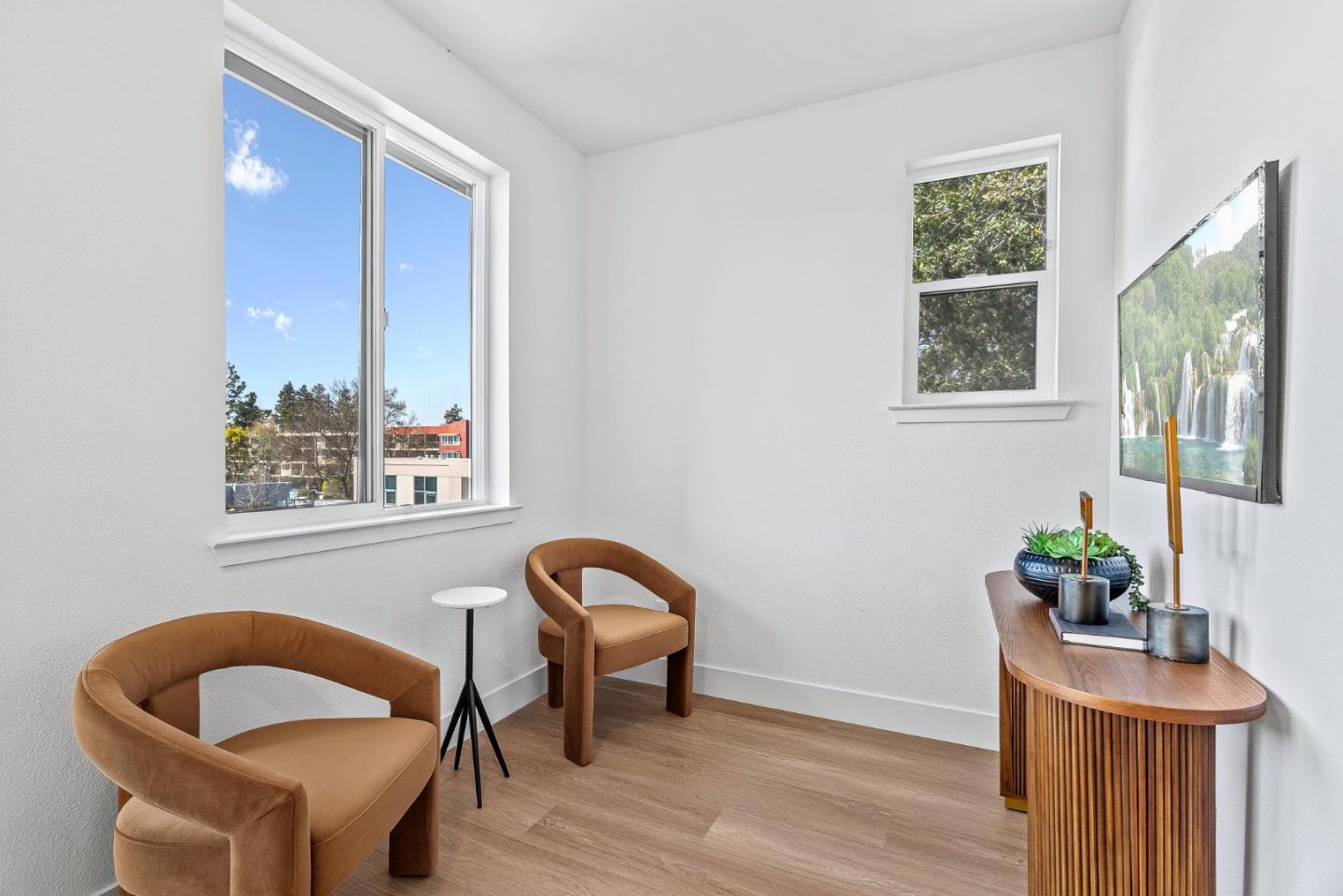 Redwood City, California, 94061, United States, 4 Bedrooms Bedrooms, ,4 BathroomsBathrooms,Residential,For Sale,1987613