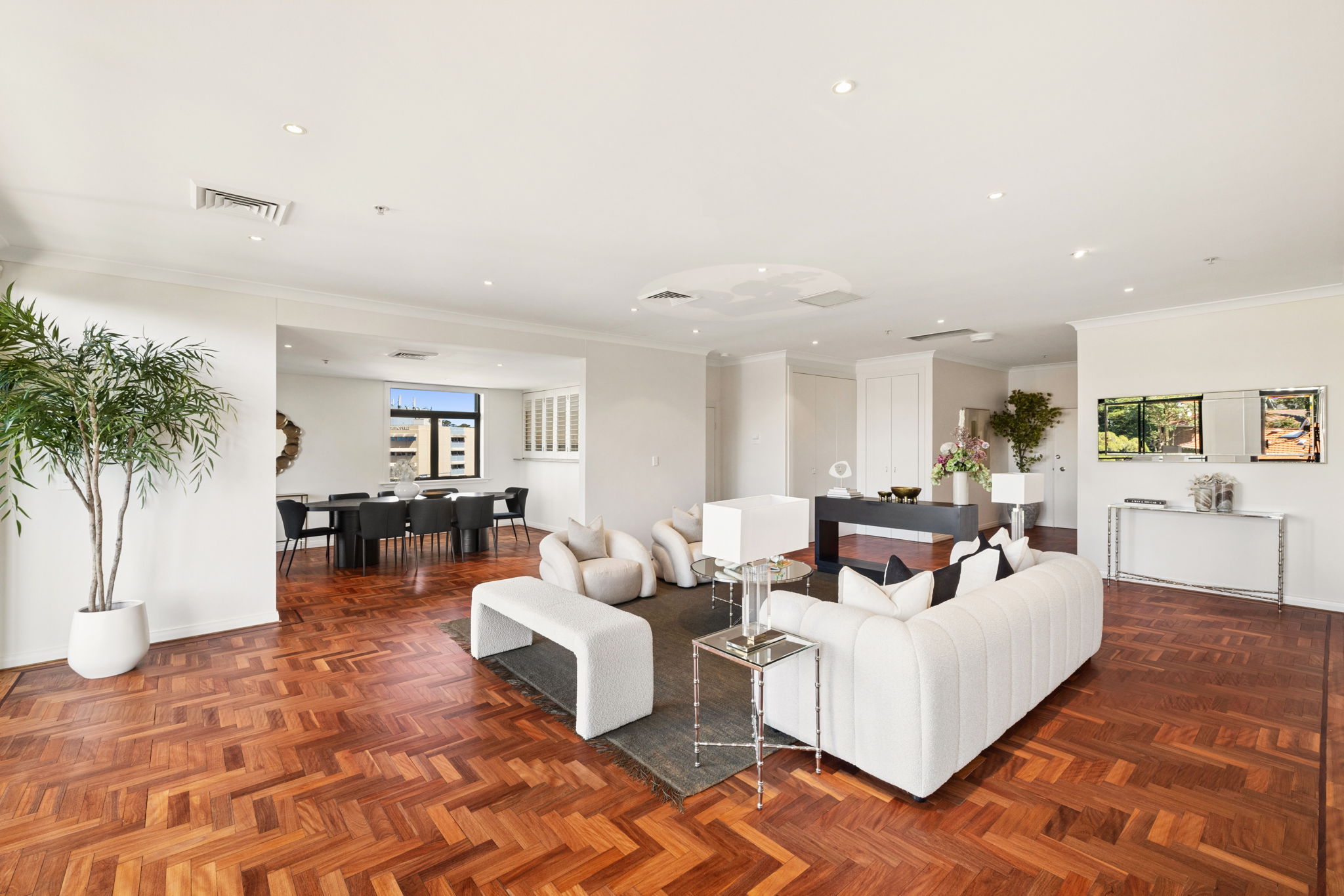  805/2 Darling Point Road, Darling Point - 物件實景