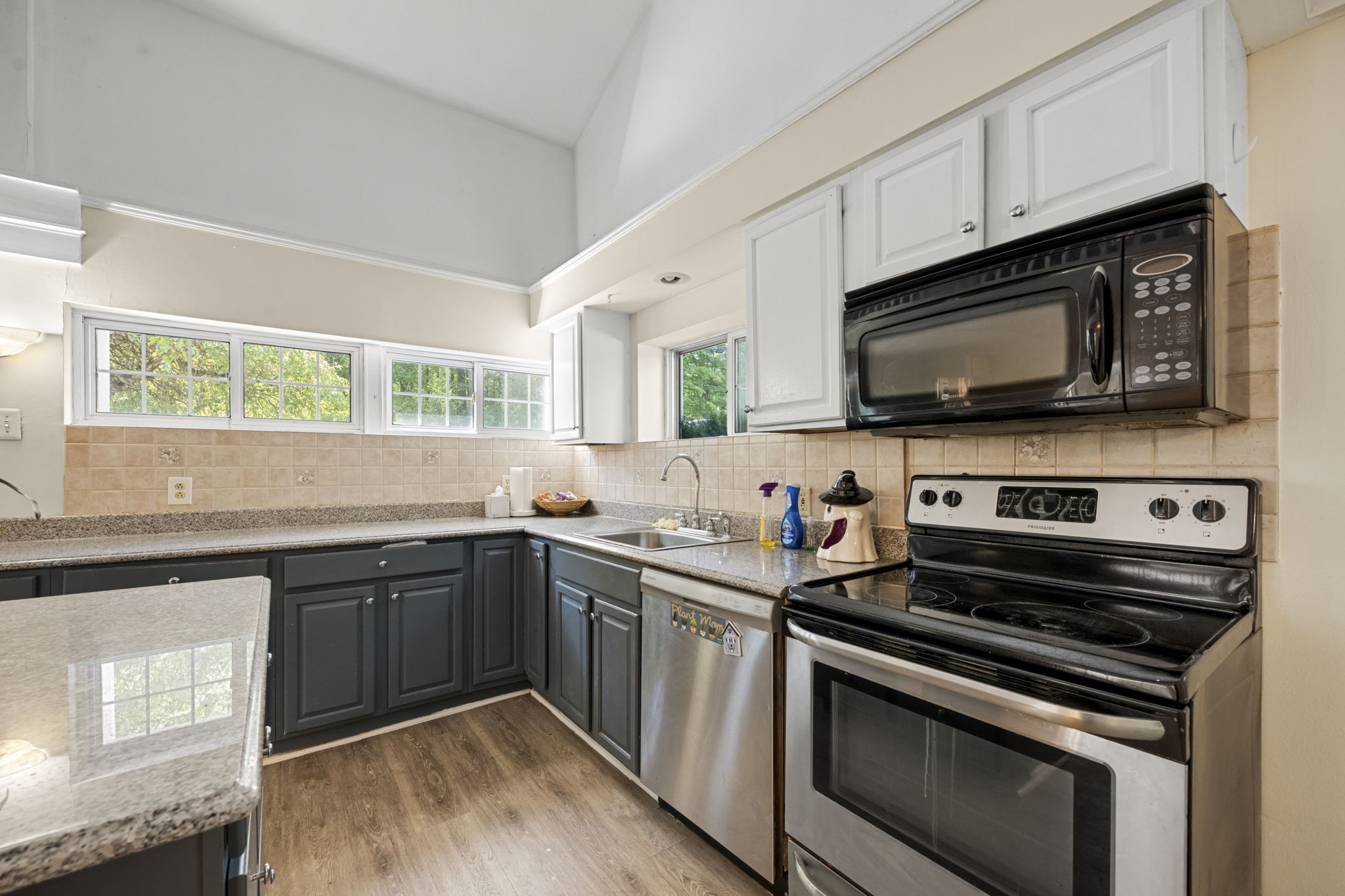 Rockaway Twp., New Jersey, 07849, United States, 9 Bedrooms Bedrooms, ,4 BathroomsBathrooms,Residential,For Sale,1976781